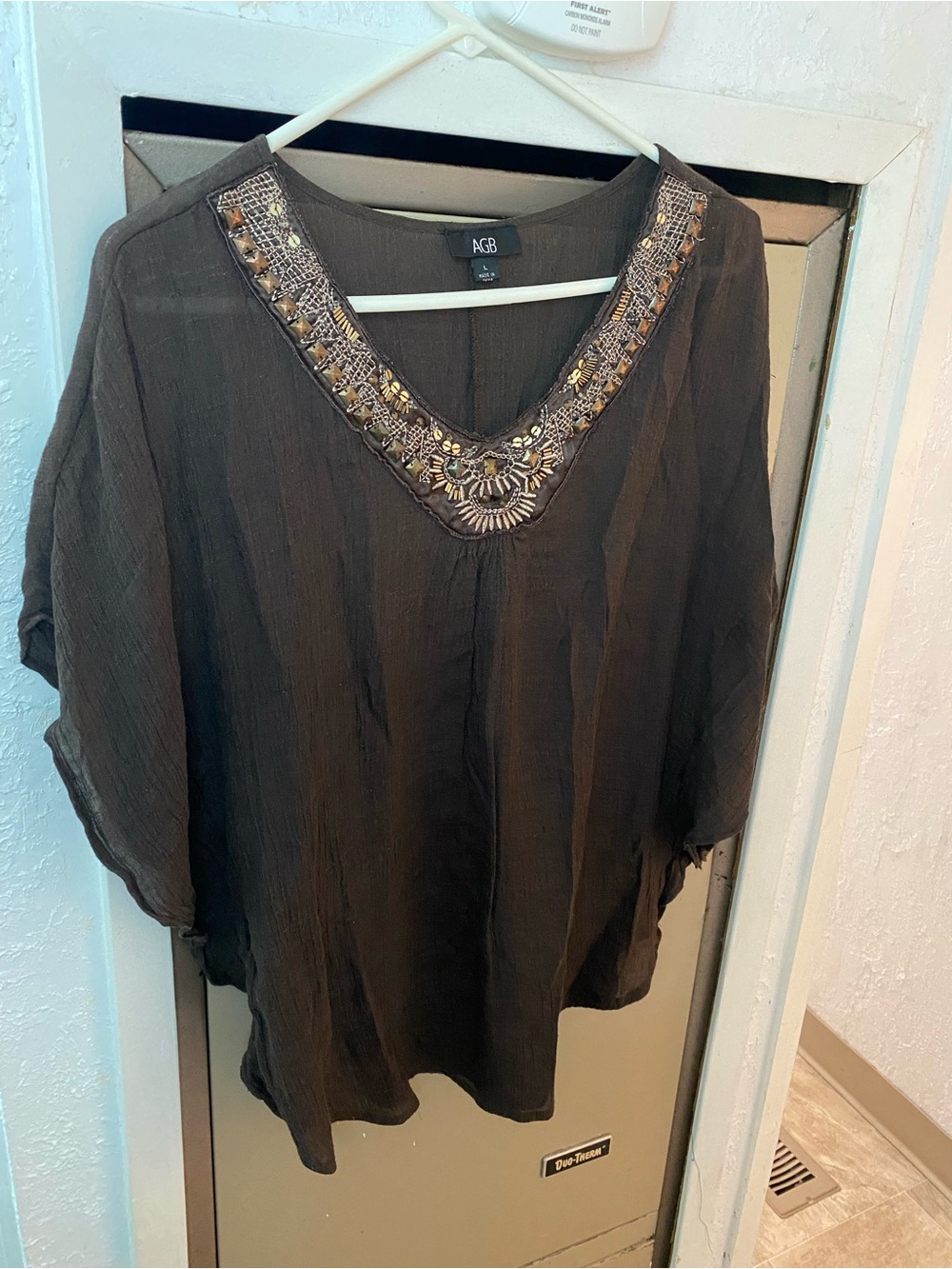 AGB Women's Embellished V-Neck Brown Top Women’s Size Large